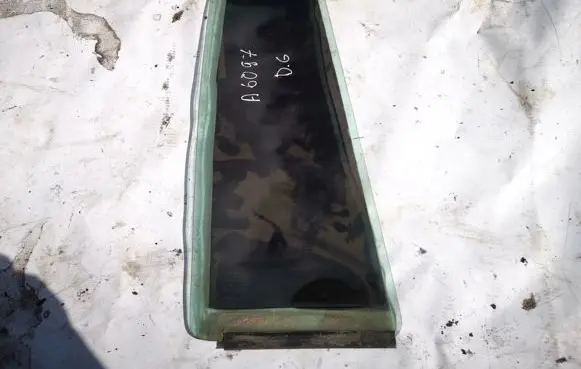 Rear vent window glass