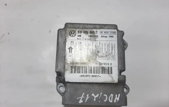 Volkswagen Golf V Airbag control unit/module 1K0909605T