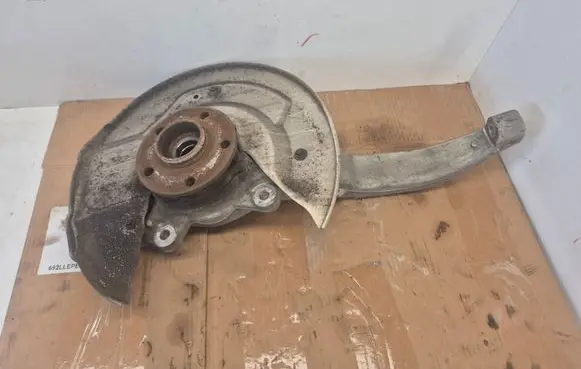 Volvo XC90 Front wheel hub 31478879
