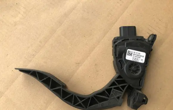 Audi A6 S6 C6 4F Accelerator throttle pedal 8K1721523