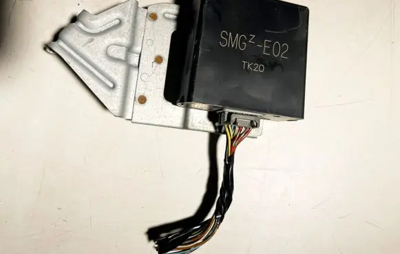 Honda Civic Air suspension control unit module (rear) TK20 SMGZE02