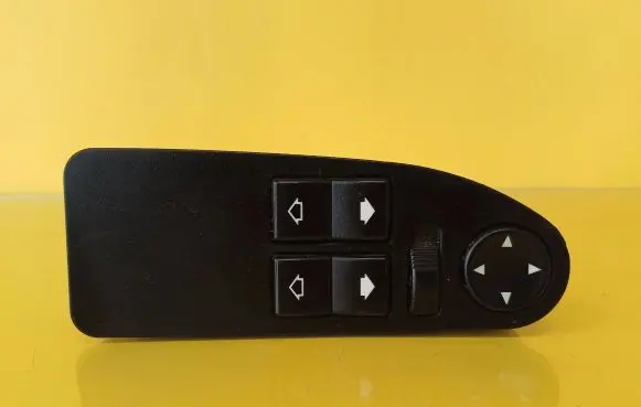 BMW 5 E39 Electric window control switch 8360887