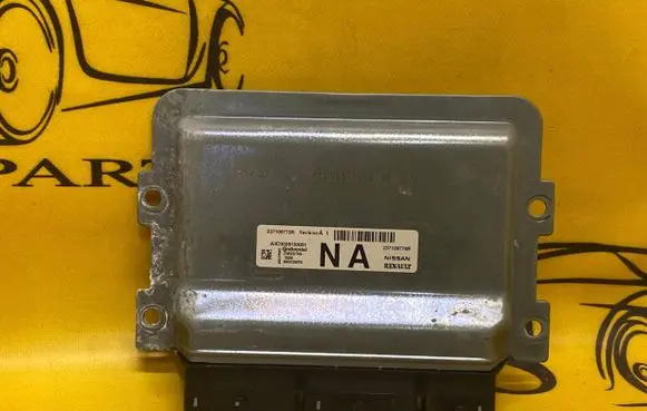 Dacia Sandero II Engine control unit/module 237109775R 237109776R