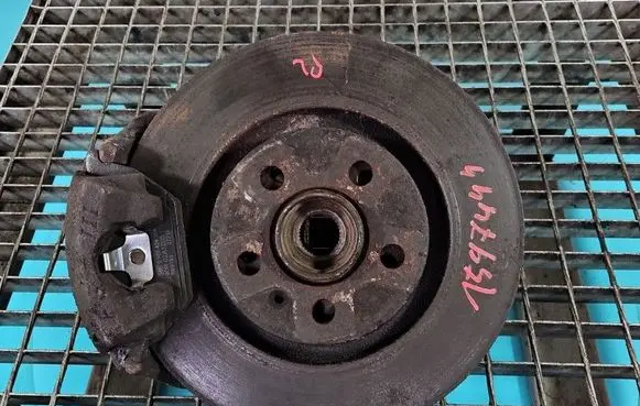 Seat Leon (1M) Front wheel hub spindle knuckle IMPRK1597444