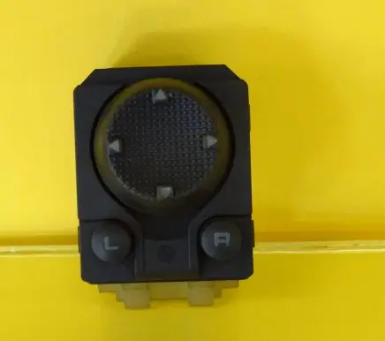 Wing mirror switch
