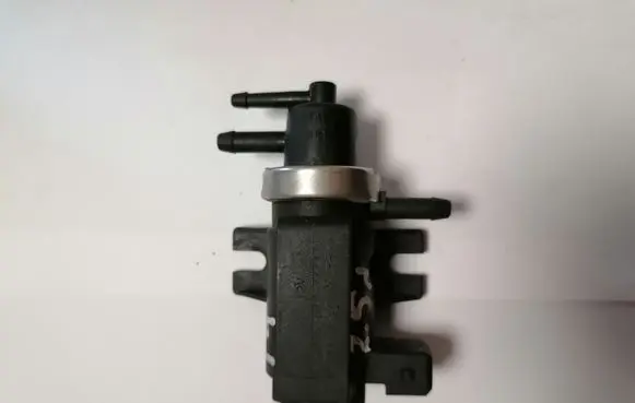 Volkswagen Golf IV Turbo solenoid valve 1H0906627 72190320