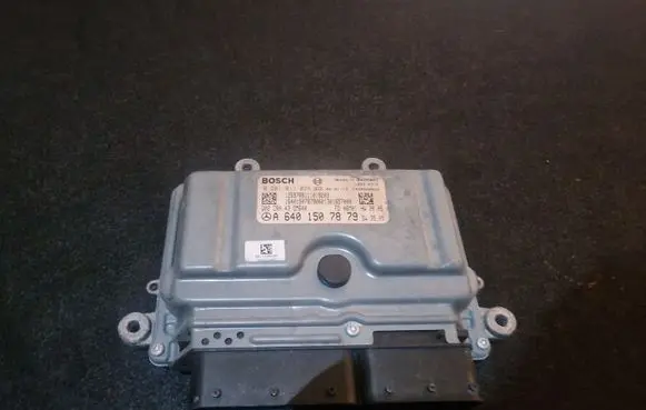 Mercedes-Benz A W169 Engine control unit/module 0281013028