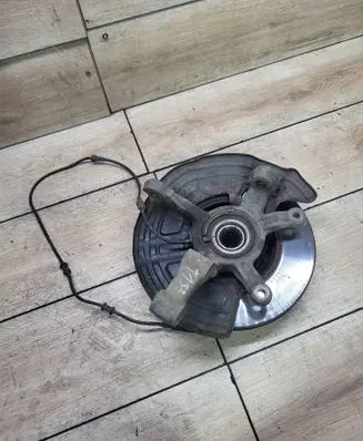 Mercedes-Benz B W246 W242 Front wheel hub 24606