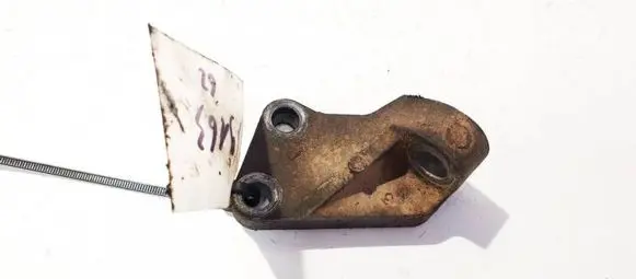 Honda HR-V Engine mounting bracket