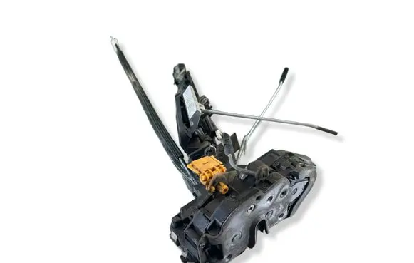 Opel Insignia A Front door lock 3023881