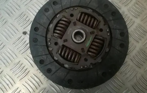 Nissan Primera Clutch pressure plate 301002f605
