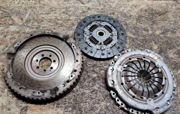 Dacia Sandero Clutch set kit 301016758R
