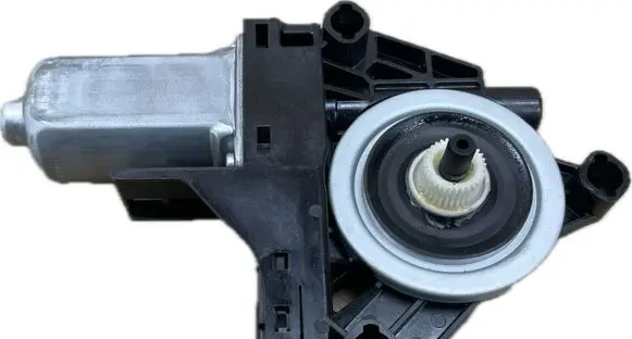 Volvo S60 Front door window regulator motor 120117