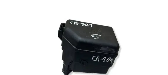 Lexus RX 450H Fuse module 
