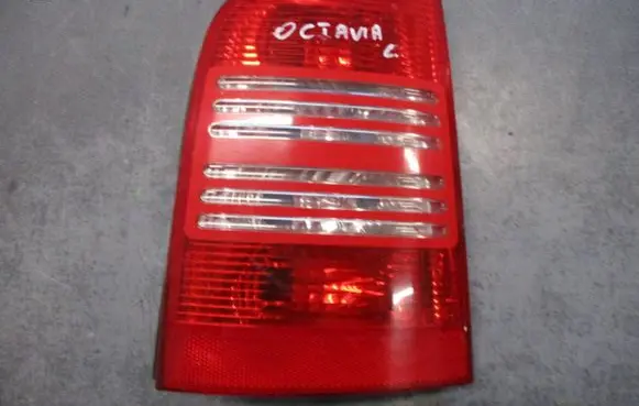 Skoda Octavia Mk1 (1U) Rear/tail lights 1U9945111 1U9945095
