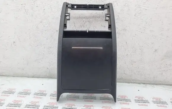Skoda Octavia Mk2 (1Z) Glove box central console 1Z0863284