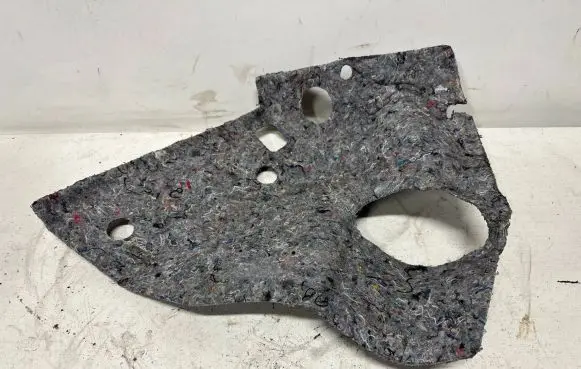 Mercedes-Benz C W204 Heat shield in engine bay 2046820241 18532242 410113E