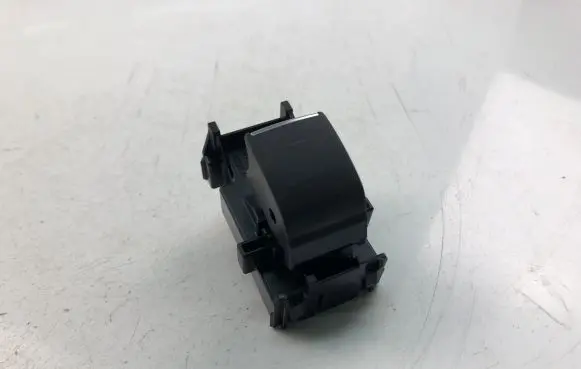 Toyota C-HR I Electric window control switch 193354