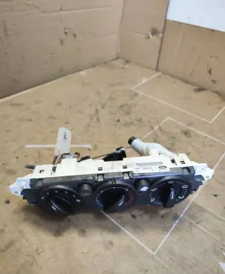 Ford Focus C-MAX Climate control unit 3M5T19980AC 69607320