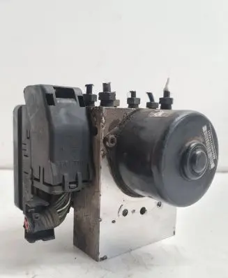 Volvo V70 ABS Pump 8671224 10092504033 5WK84002