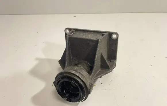 BMW 4 F32 F33 Driveshaft support bearing bracket 7601996 7601995