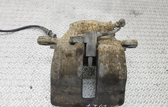 Mercedes-Benz C W203 Front brake caliper