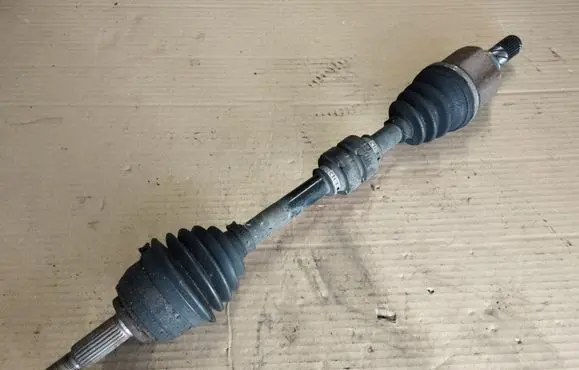 Nissan Note (E11) Front driveshaft