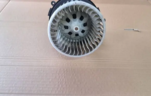 Peugeot 307 Heater fan/blower 593220400