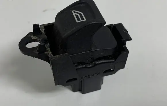 Volvo V70 Electric window control switch 30773273
