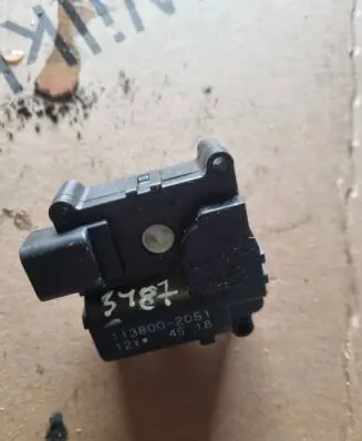 Toyota Corolla Verso E121 Air flap motor/actuator 1138002051