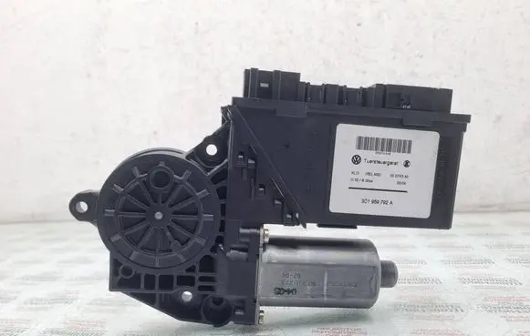 Volkswagen Touareg I Front door window regulator motor 3D1959792A