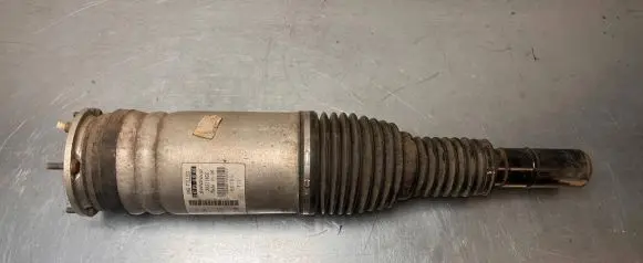 Land Rover Range Rover L405 Front air suspension shock absorber 22277022 CJ3VA LR087084