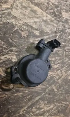 Volvo XC90 Camshaft position sensor 30713370