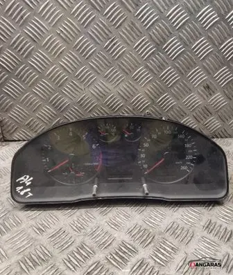 Audi A4 S4 B5 8D Speedometer (instrument cluster) 8d0919861c