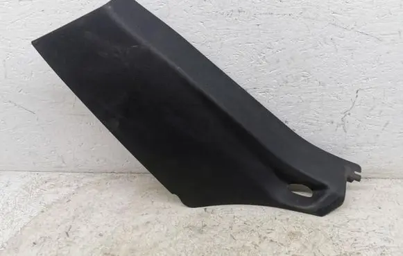 BMW 2 F46 (D) pillar trim (bottom) 77323665