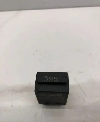 Audi A5 8T 8F Other relay 8Z0951253 V23074A1001X50 4063761A