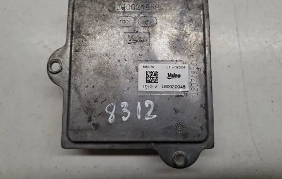 Land Rover Range Rover Sport L494 Headlight ballast module Xenon L90021969 L90020948