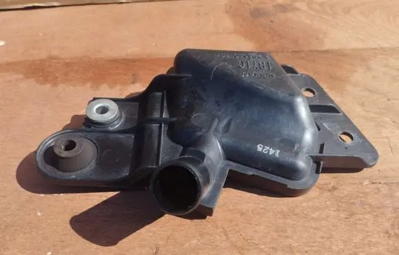 Infiniti EX Intake resonator 1BY1C