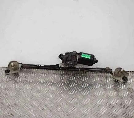 Hyundai Genesis Front wiper linkage and motor 981002M000