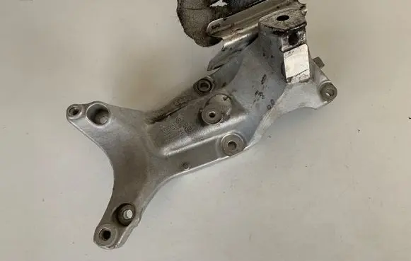 Audi A6 S6 C7 4G Engine mounting bracket 4G0199307