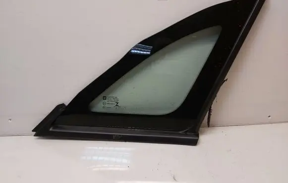 Opel Crossland X Rear side window 13478714