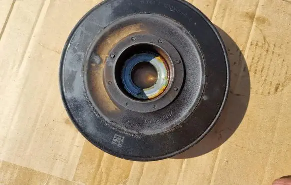 Renault Megane IV Crankshaft pulley 123034818R