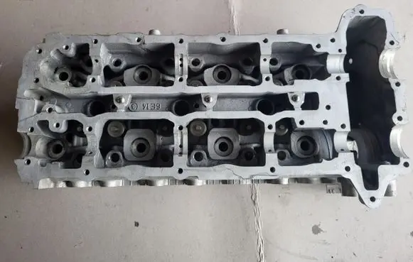 Mercedes-Benz E W211 Engine head 