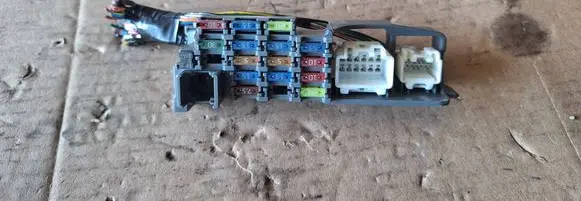 Mazda 6 Fuse module