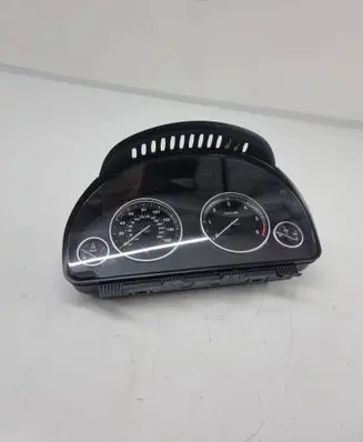 Speedometer (instrument cluster)
