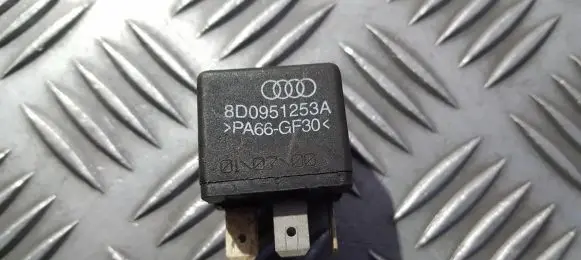 Audi A4 S4 B6 8E 8H Other relay 8d0951253a 373