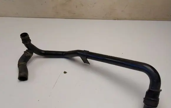 Audi A4 S4 B7 8E 8H Engine coolant pipe/hose 06D121071R