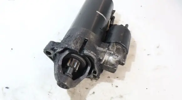 Volkswagen PASSAT B5.5 Starter motor 068911024