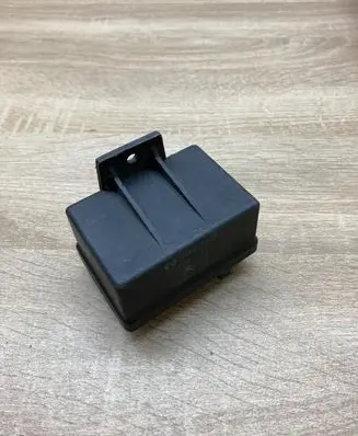 Citroen C5 Glow plug pre-heat relay 9639912580