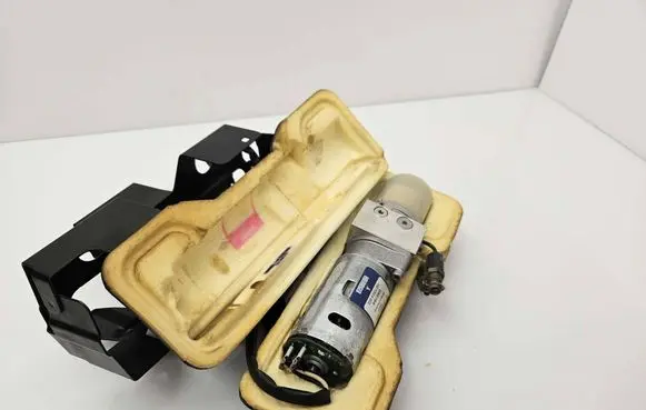 Porsche Cayenne (9PA) Tailgate hydraulic pump motor 7L5827449 HB70654002 046164